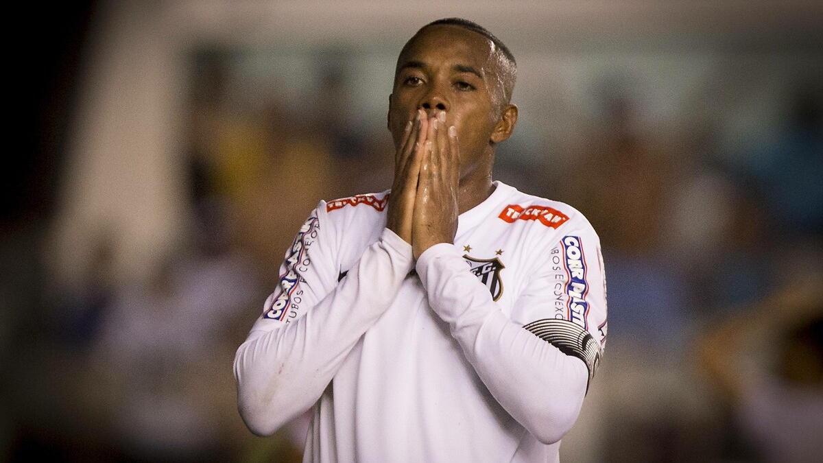 Dünyaca ünlü futbolcu Robinho cinsel saldırı suçlamasıyla tutuklandı