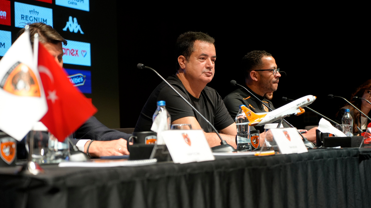 Acun Ilıcalı, Fenerbahçe'den transfer yaptı! Bu kez futbolcu değil...