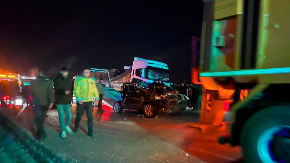 Nevşehir'de 14 aracın karıştığı zincirleme kazada 3'ü ağır 7 kişi yaralandı
