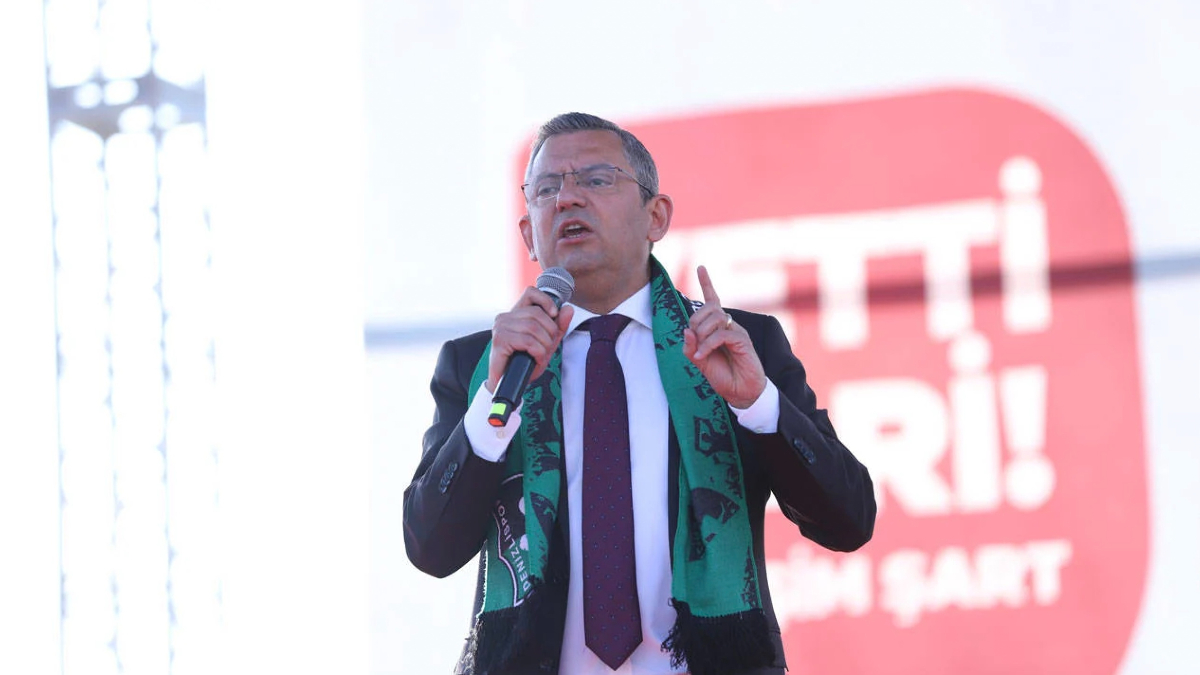 İyi Partili Yasin Öztürk, Özgür Özel'e sert sözlerle yüklendi: Ulan tipi tip...