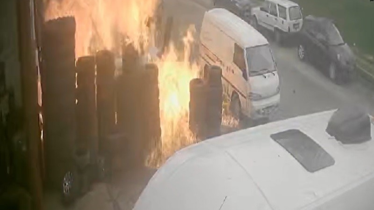 Korku dolu anlar! Gaziantep’te otomobilin LPG tüpü patladı