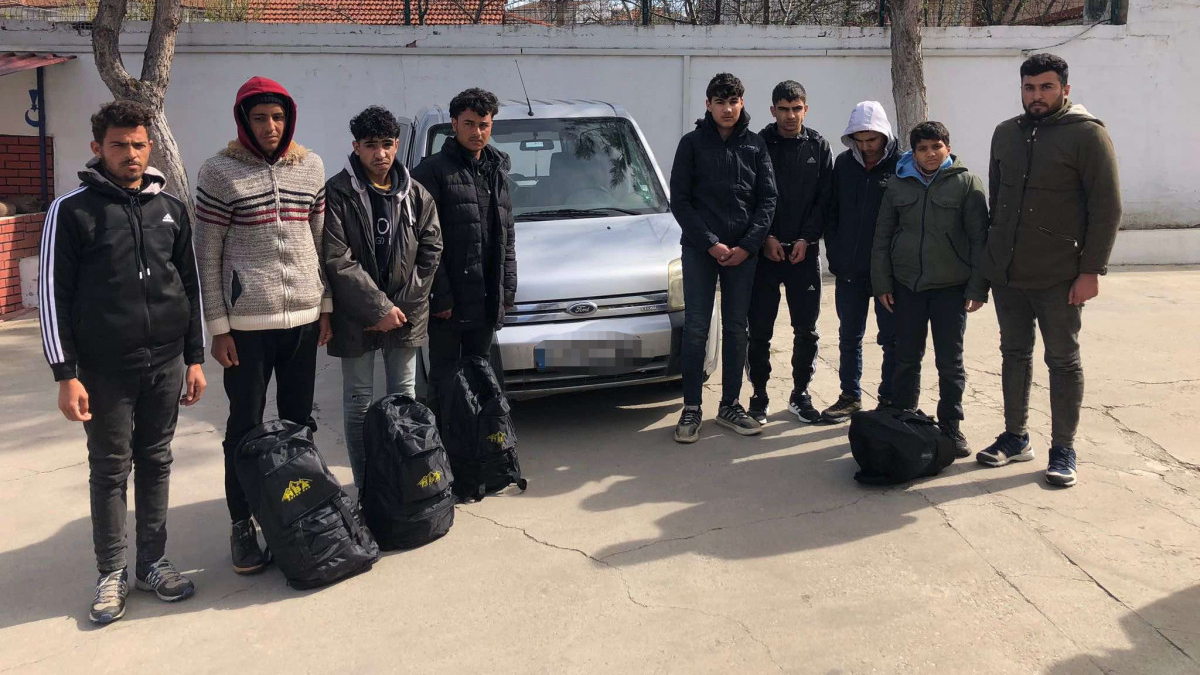 Edirne'de Suriyeli 8 kaçak göçmen ve 1 organizatör yakalandı