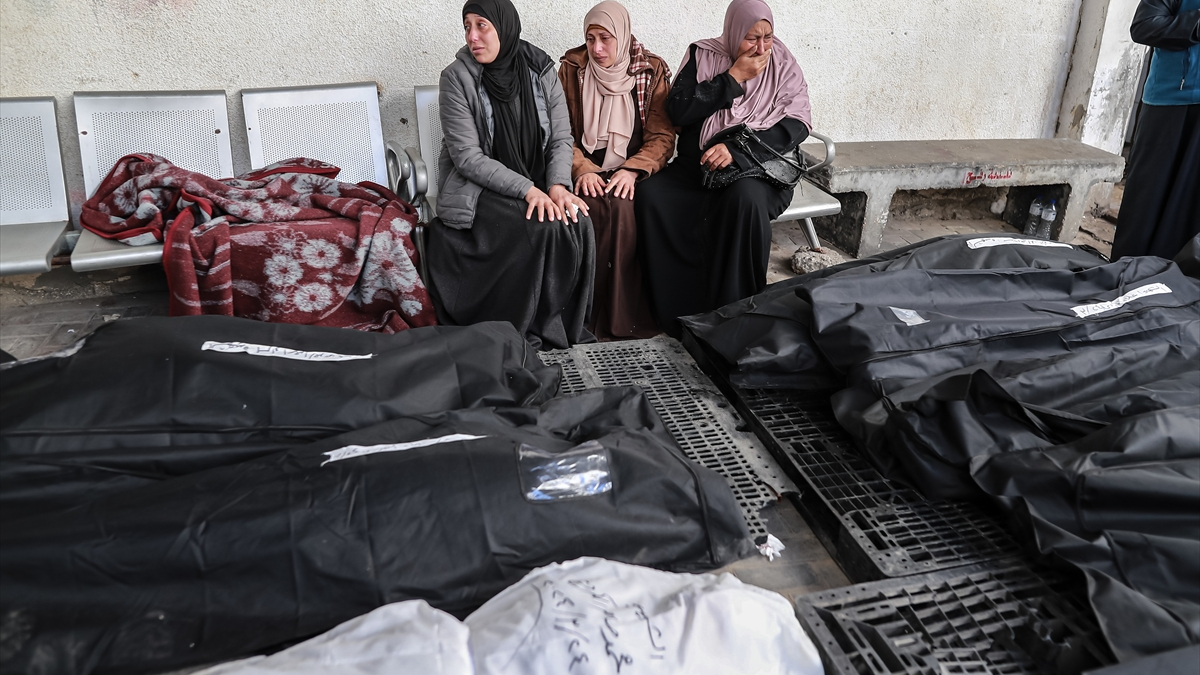Gazze'de can pazarı: Can kaybı 32 bin 490'a yükseldi