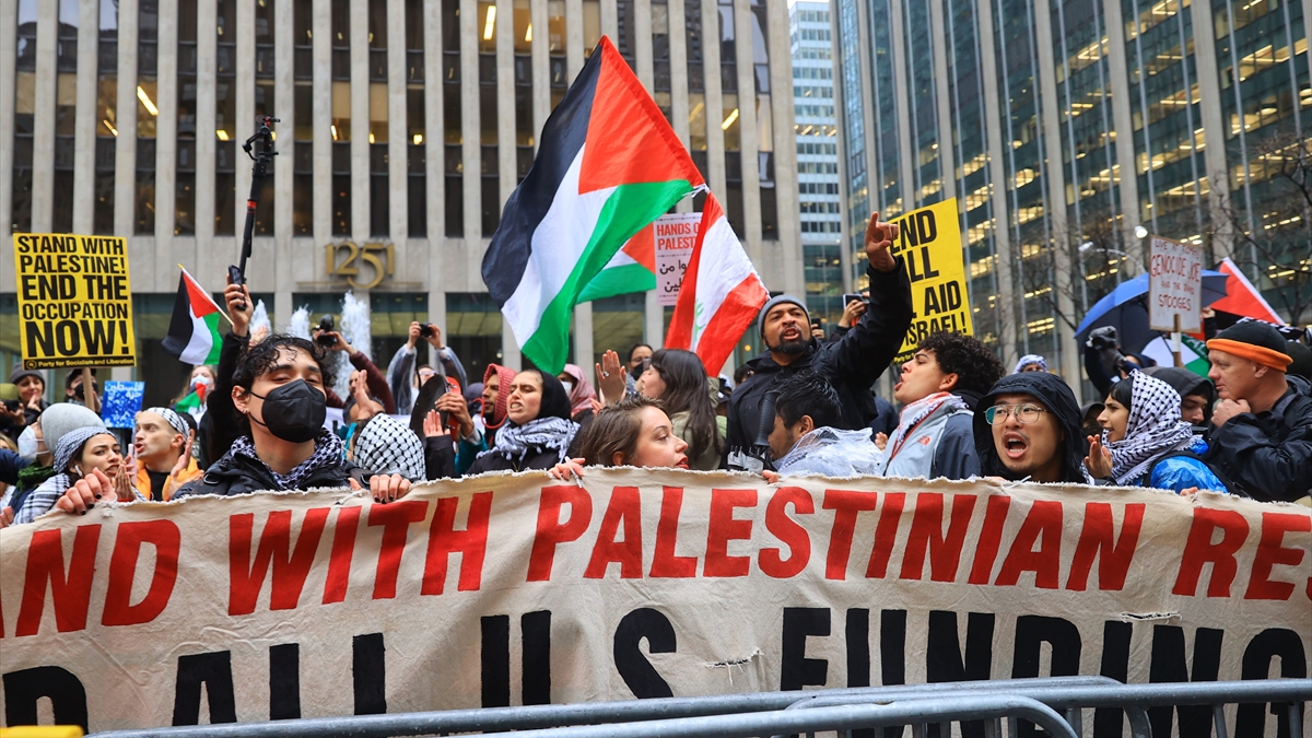 Biden'a Gazze protestosu İsrail'e verdiği destek tepki topladı