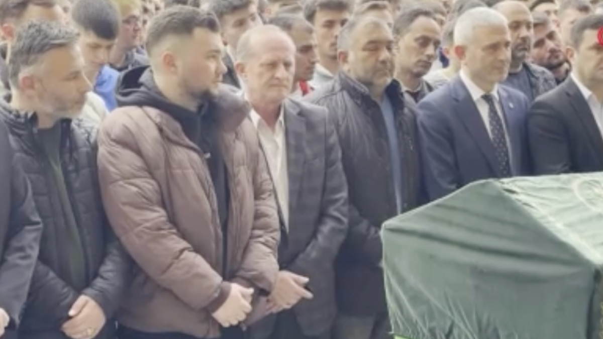 Kocaeli'de kız meselesinden çıkan kavgada kurşunun hedefi oldu: Hayatını kaybetti