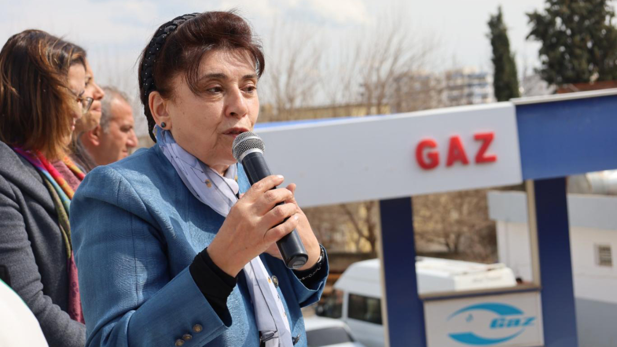 Leyla Zana'dan CHP'ye Bir kere de siz Kürtlere oy verin