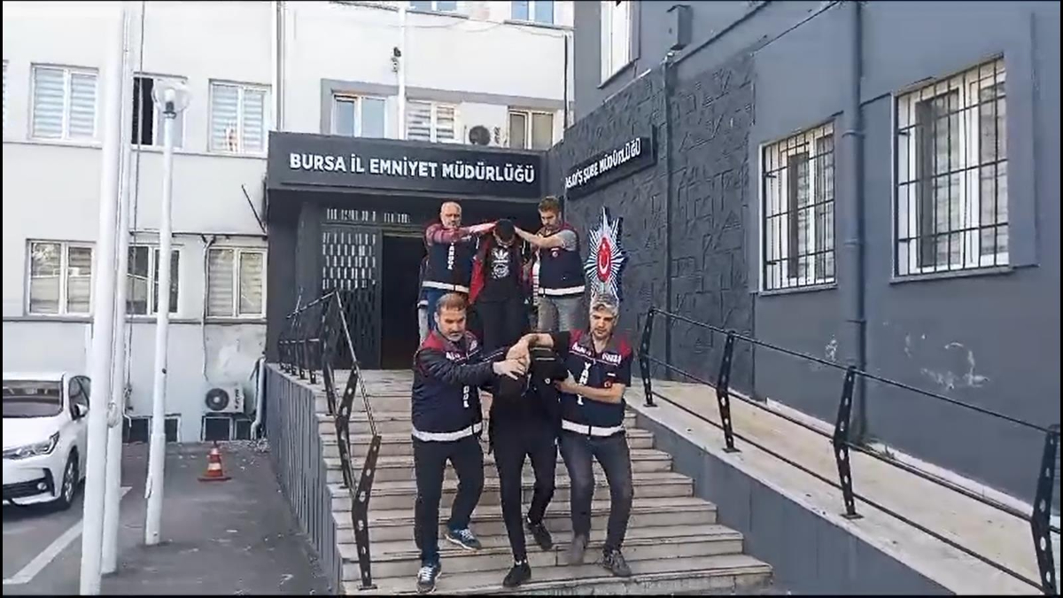 Bursa'da telefon dolandırıcıları kaldıkları villada kıskıvrak yakalandı