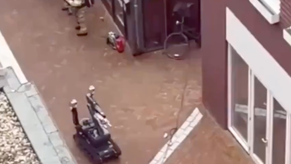 Hollanda’da rehine krizi! Polis operasyon başlattı