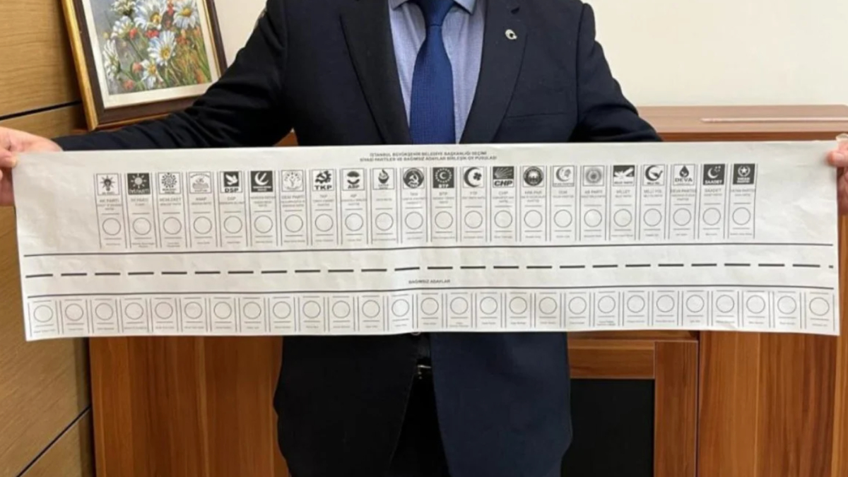 En uzun oy pusulası İstanbul'un! 97 santimetre