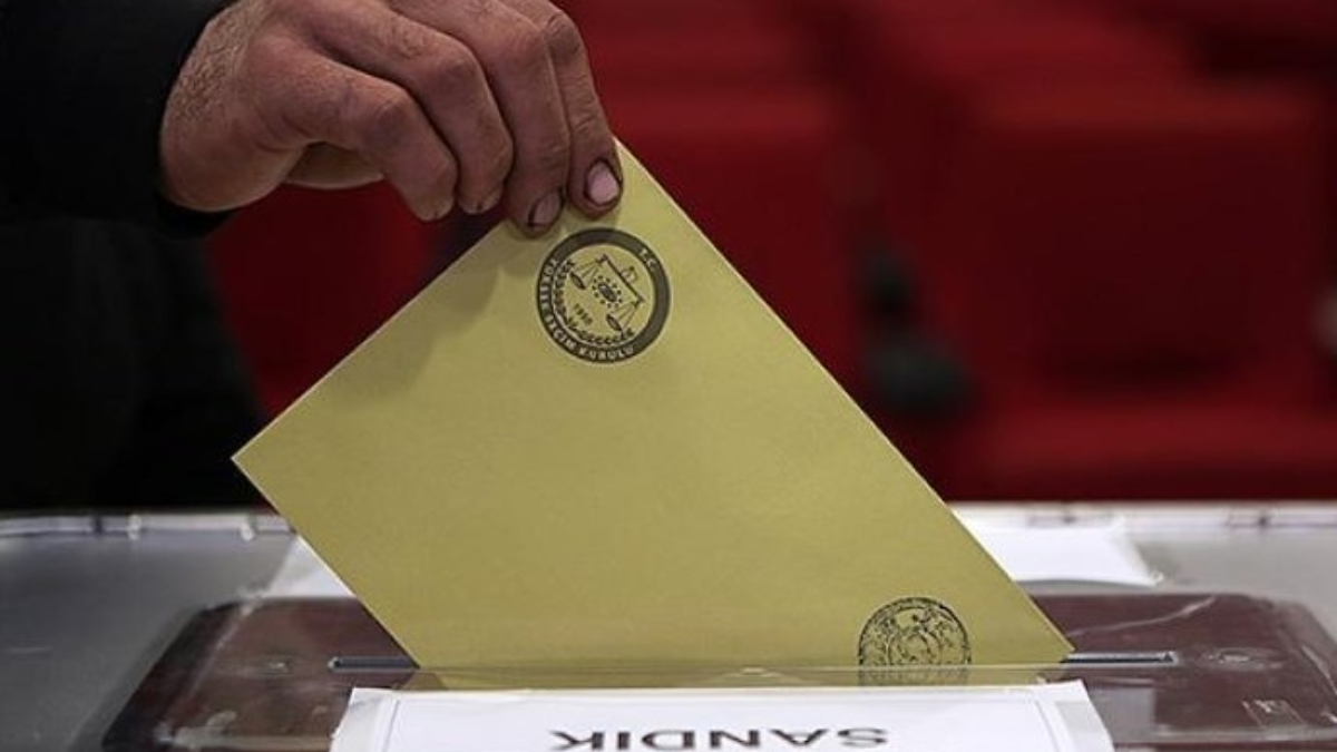 Yozgat'ta oy kullanacağı sırada kalp krizi geçiren kişi öldü