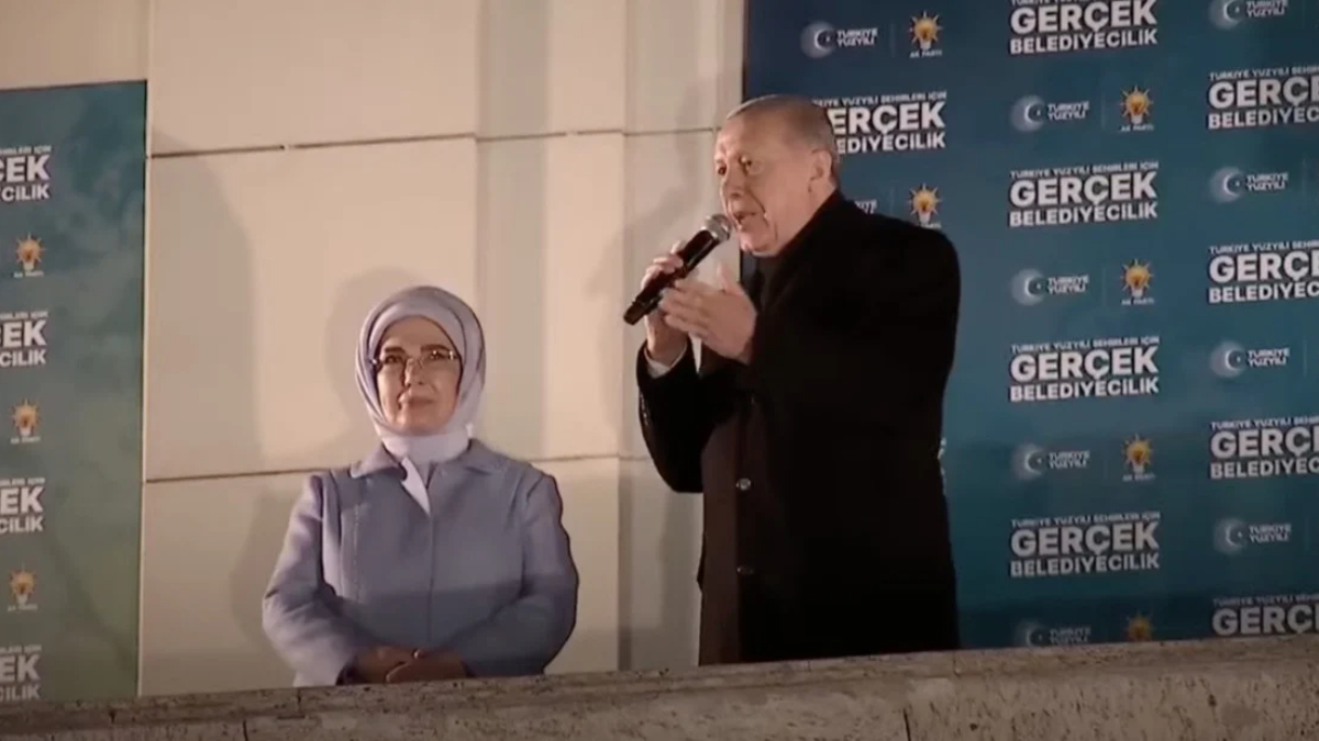 Cumhurbaşkanı Recep Tayyip Erdoğan halka hitap ediyor