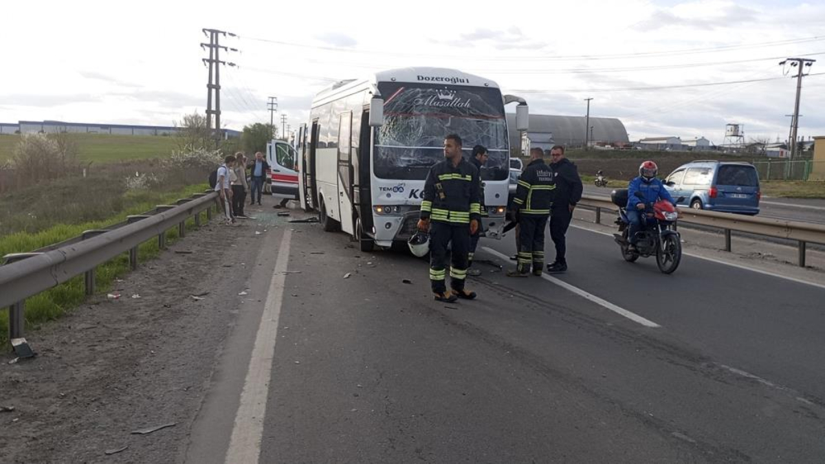 Tekirdağ'da işçi servisi, askeri personel servisine çarptı: 16 yaralı