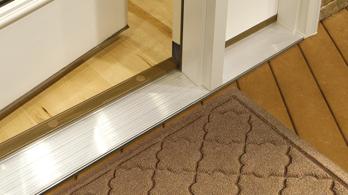 Kapı eşiklerini sirkeyle silmek bakın ne işe yarıyor