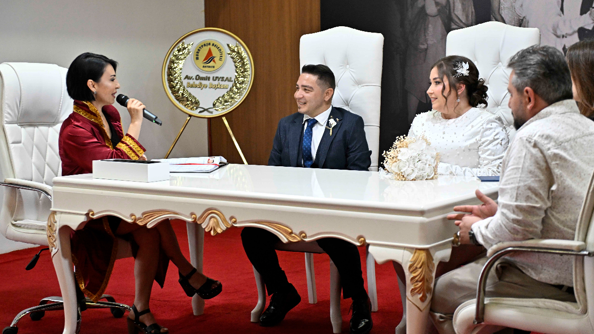 Nikah salonları hareketlendi: '04.04.2024' yoğunluğu