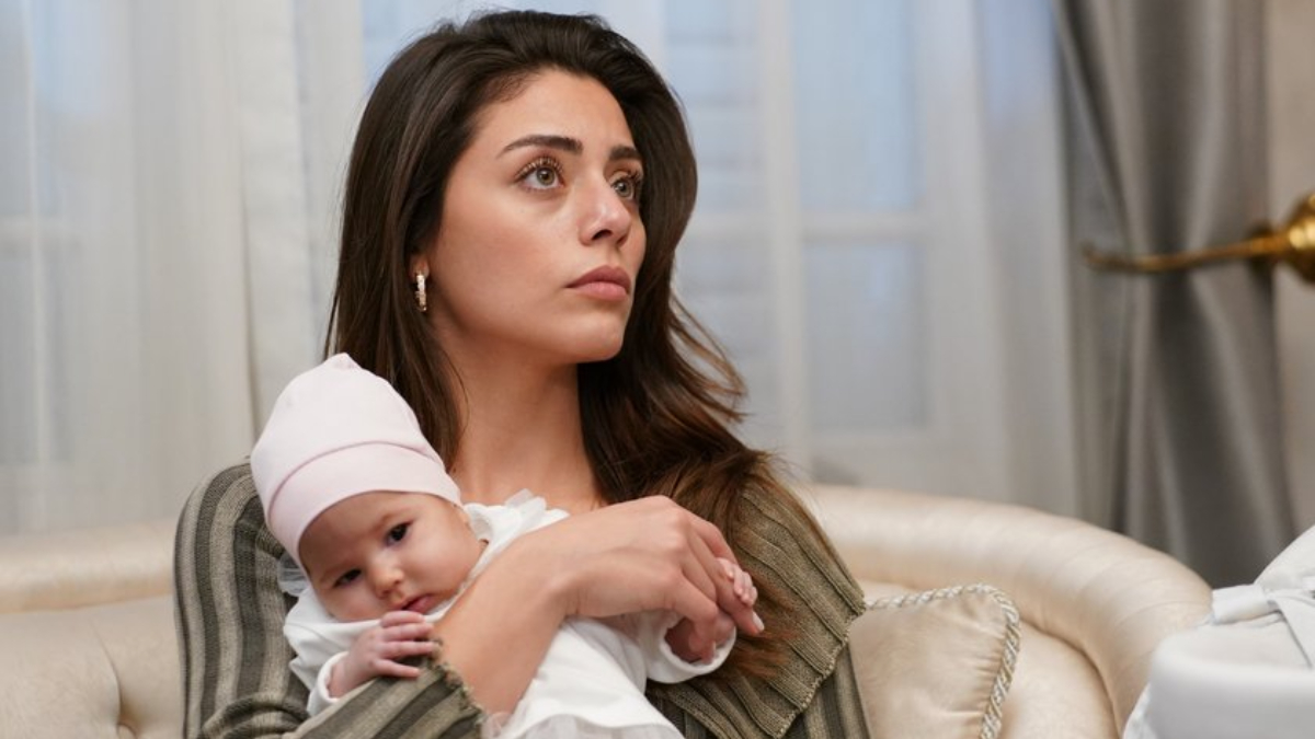 Doğduğu günden beri sette! Kızılcık Şerbeti'nin Minik Cemre'si bakın kimin kızı çıktı; Meğer gerçek adı...