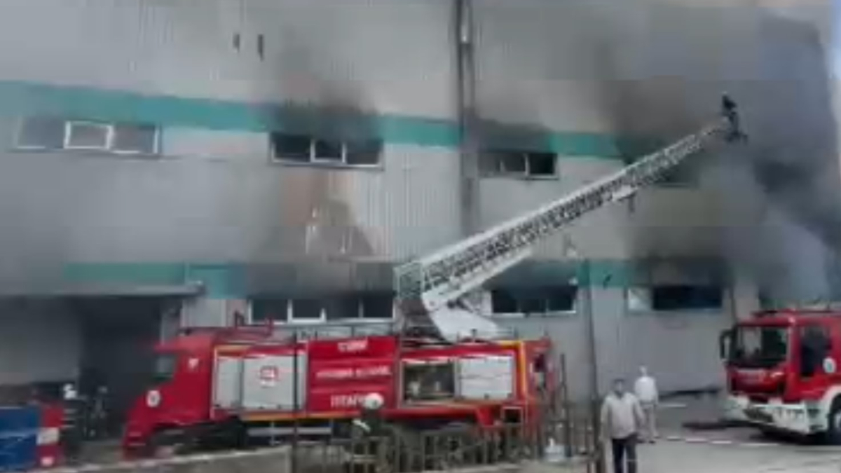 Tekirdağ'da fabrikada yangın