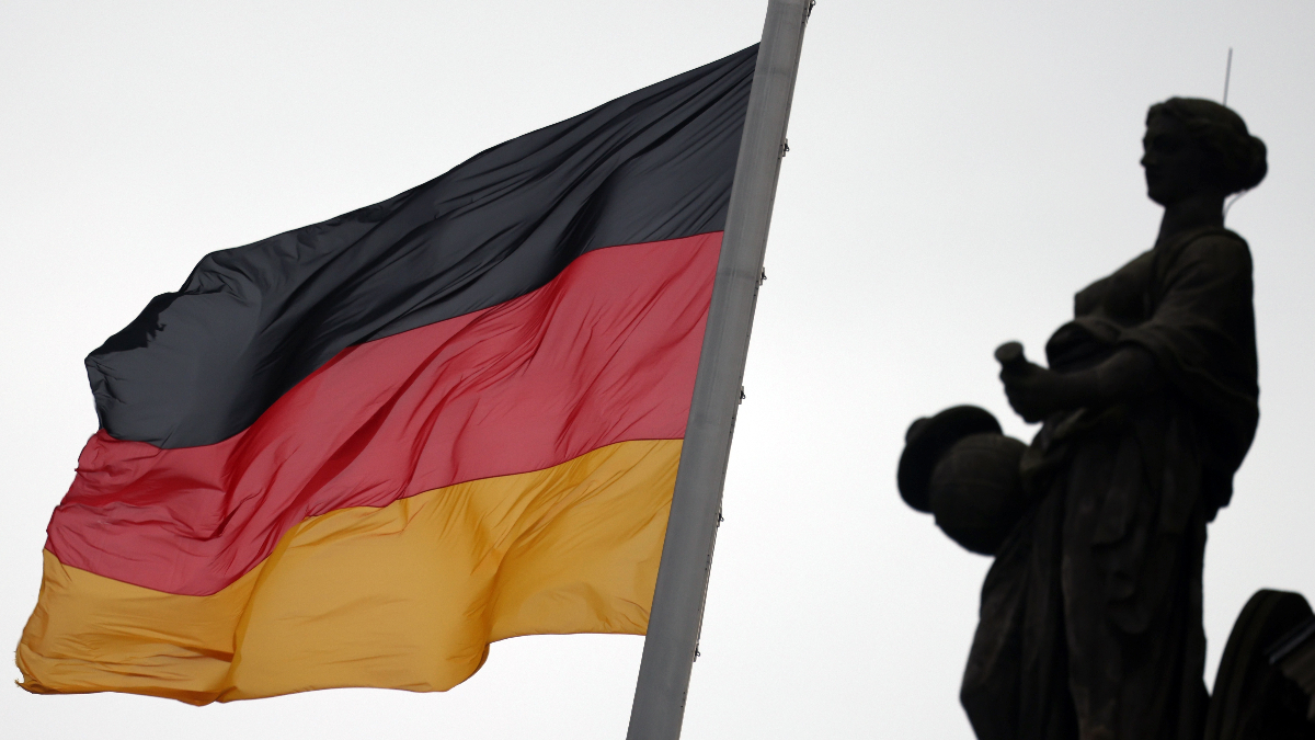 Almanya'dan vatandaşlarına uyarı: İran'ı terkedin