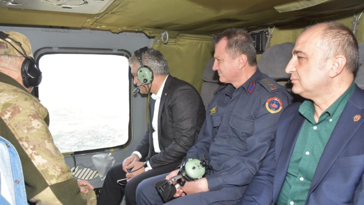 Bayram sonrası dönüşler sürüyor: 43 ilin geçiş güzergahında helikopterli denetim