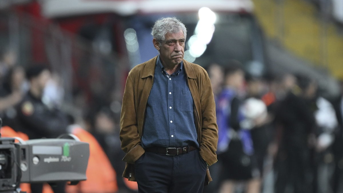 Beşiktaş, Fernando Santos'la yollarını ayırdı