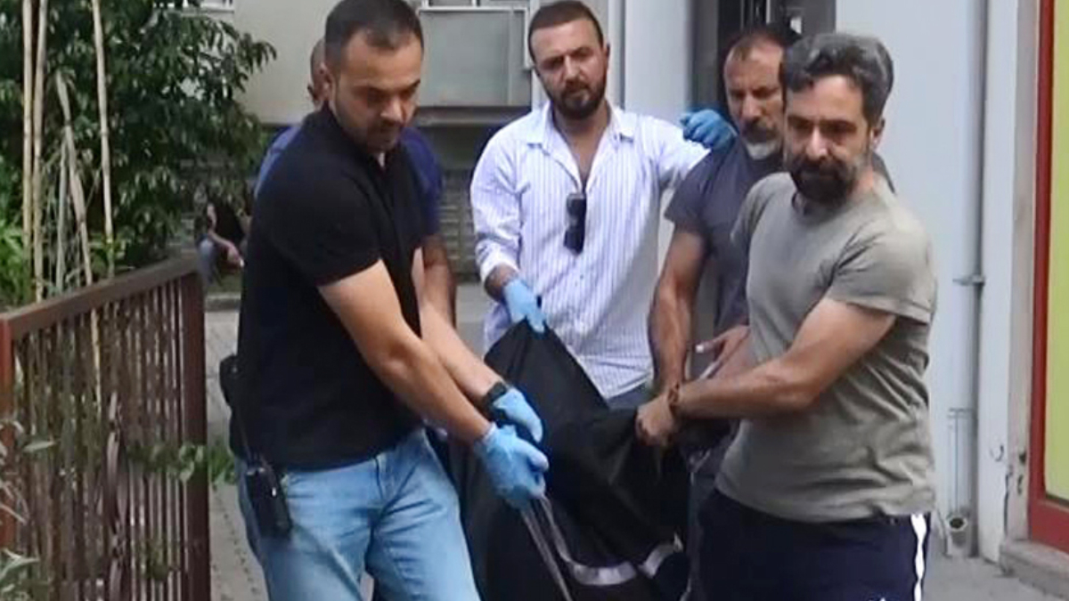 Antalya'da eşini 25 yerinden bıçakladı: Oğlunu arayıp itiraf etti