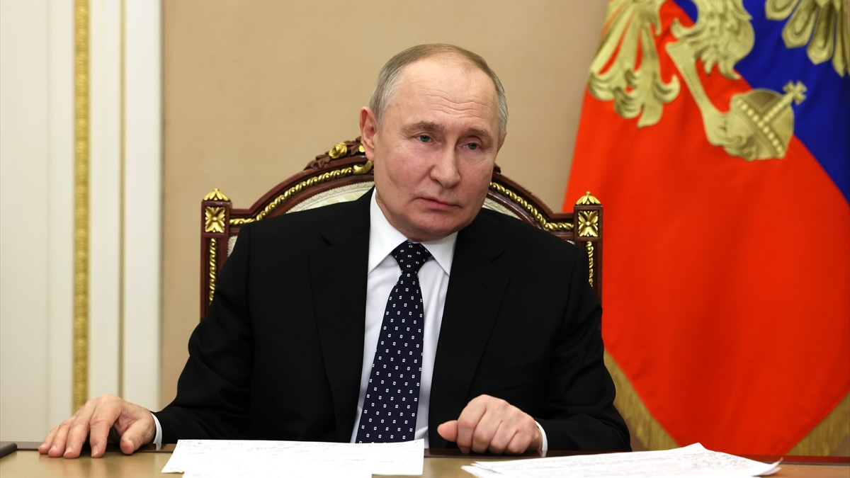 Rusya Devlet Başkanı Vladimir Putin 5 kez mazbatasını aldı