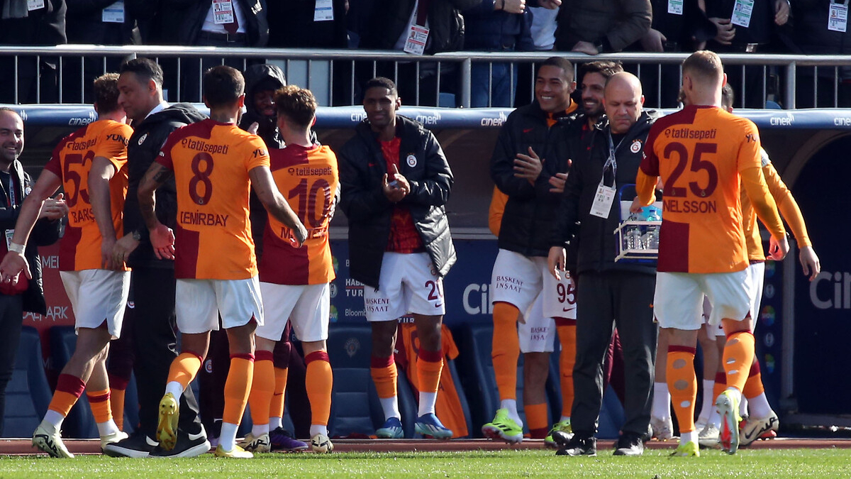Galatasaray'da Dries Mertens fırtınası