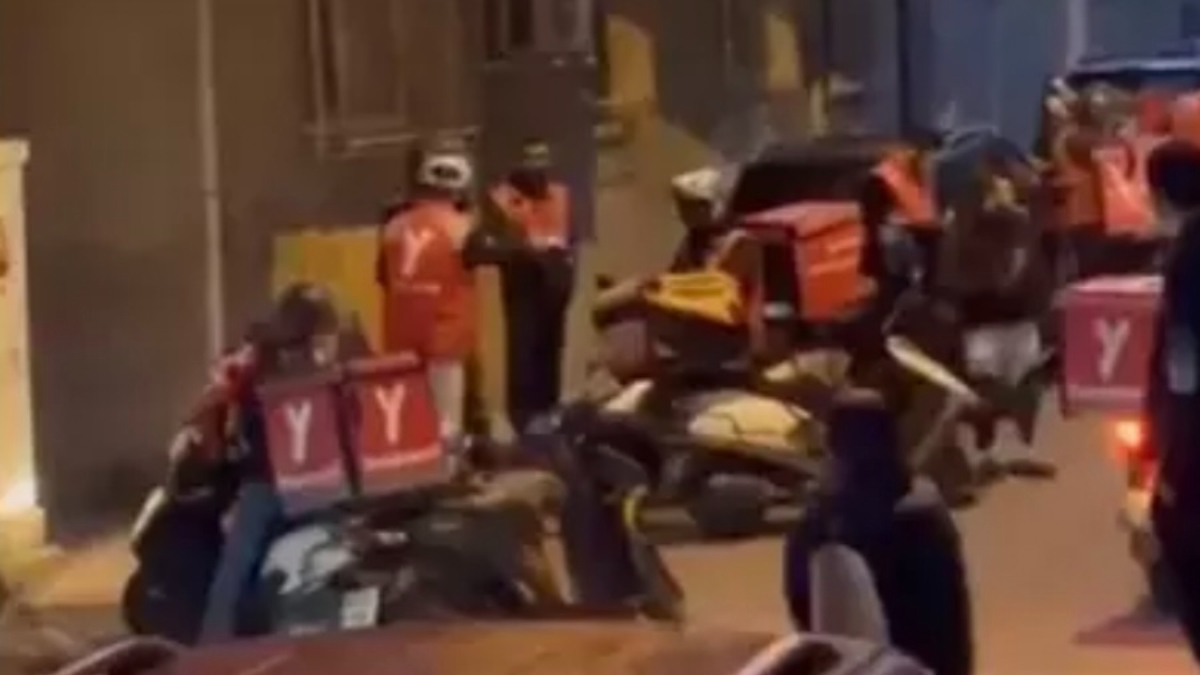 İzmir’de eski sevgilisinden intikamını böyle aldı: Kapısına onlarca kurye yolladı