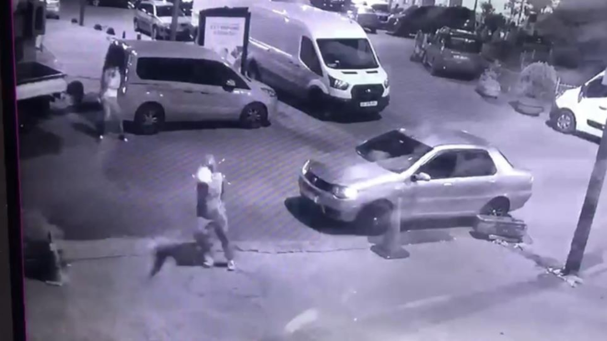 İstanbul'da emlakçıya kurşun yağdı