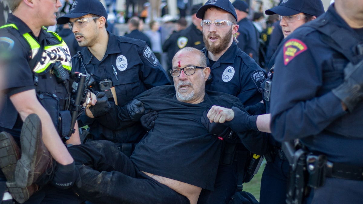 ABD'deki Wisconsin-Madison Üniversitesi'nde Filistin'e destek veren profosöre ters kelepçe