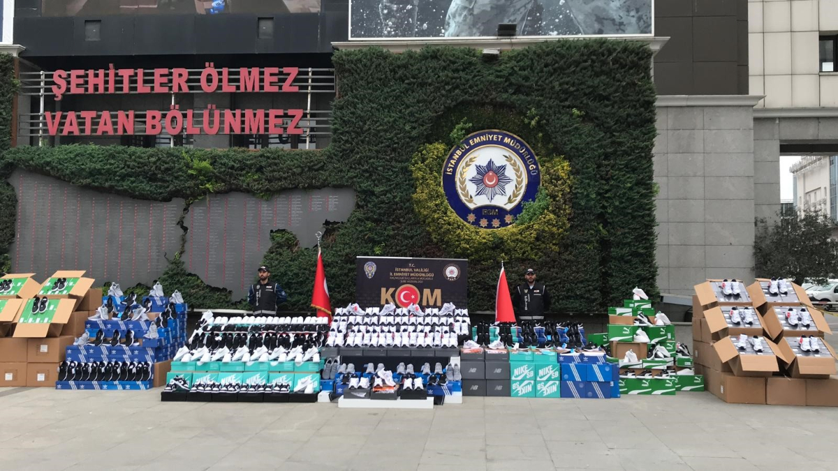 İstanbul'da kaçak ayakkabı deposuna baskın: 500 milyon TL değerinde ayakkabı bulundu