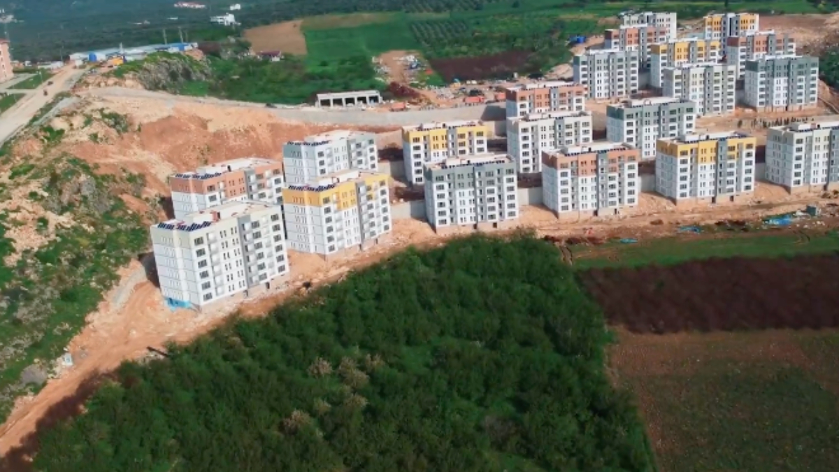 Ali Yerlikaya: Hatay'da 10 bin 831 depremzedeye yeni evleri teslim edildi