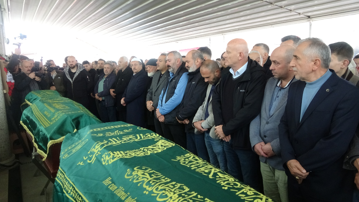 Fransa’da yangında ölen 3 kardeş, son yolculuklarına uğurlandı