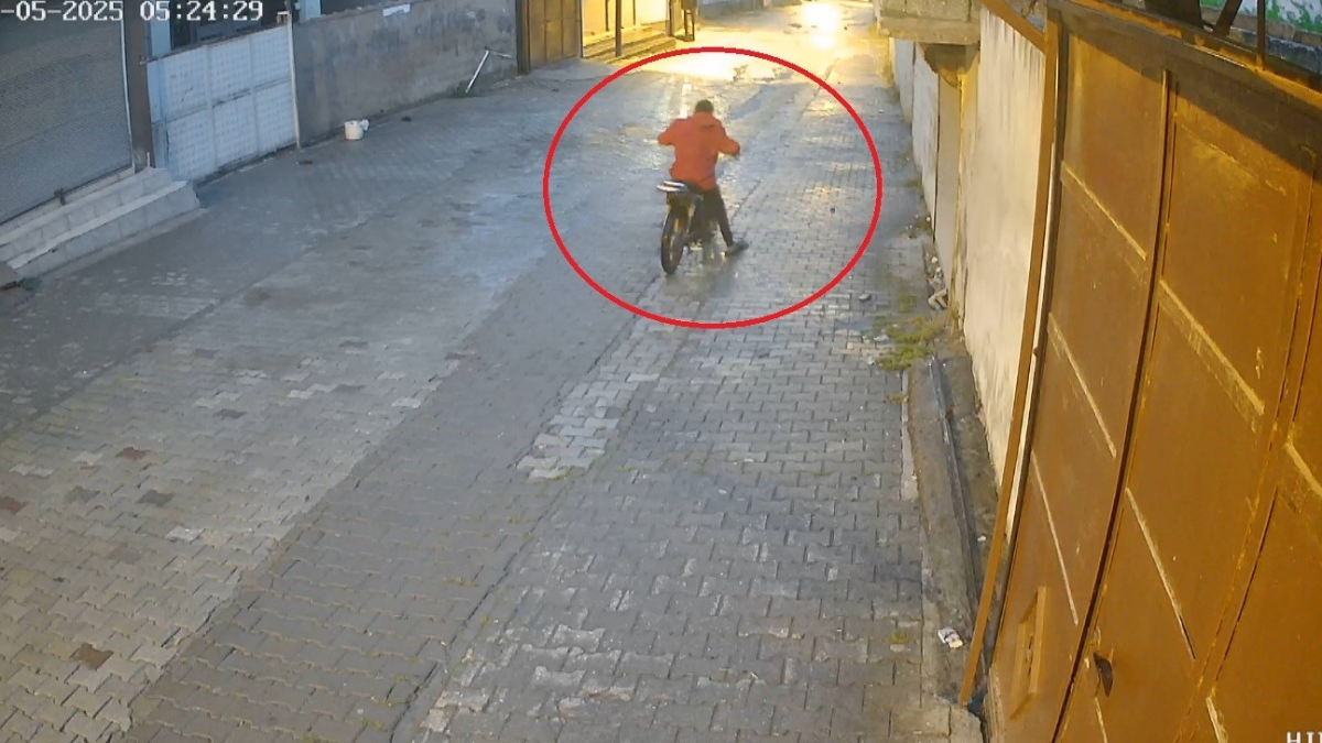 Hatay’da çaldığı motosiklet arızalanınca park edip, başka motosiklet çaldı Hatay’da çaldığı motosiklet arızalanınca park edip, başka motosiklet çaldı