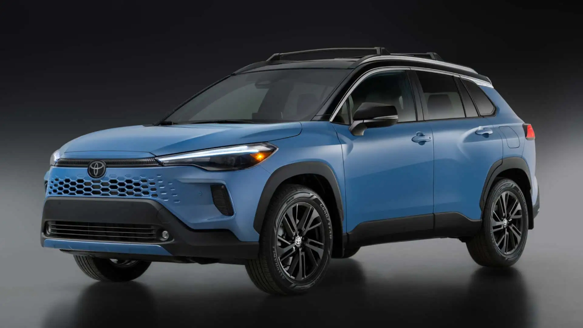 Toyota Corolla Cross 2026: Yenilenen Tasarımı ve Gelişmiş Teknolojileriyle Dikkat Çekiyor!