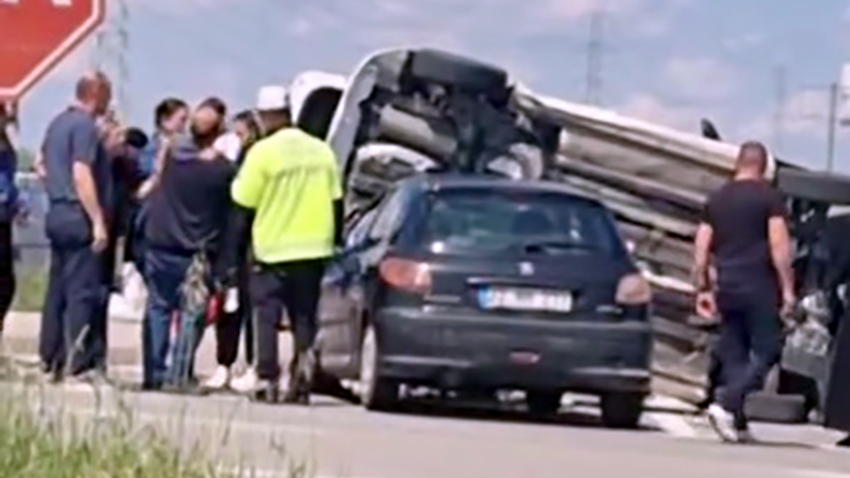 Edirne’de otomobiller kavşakta çarpıştı: 5 yaralı