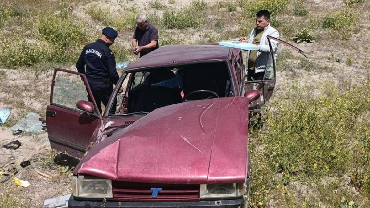 Burdur’da otomobil şarampole yuvarlandı: 5 yaralı