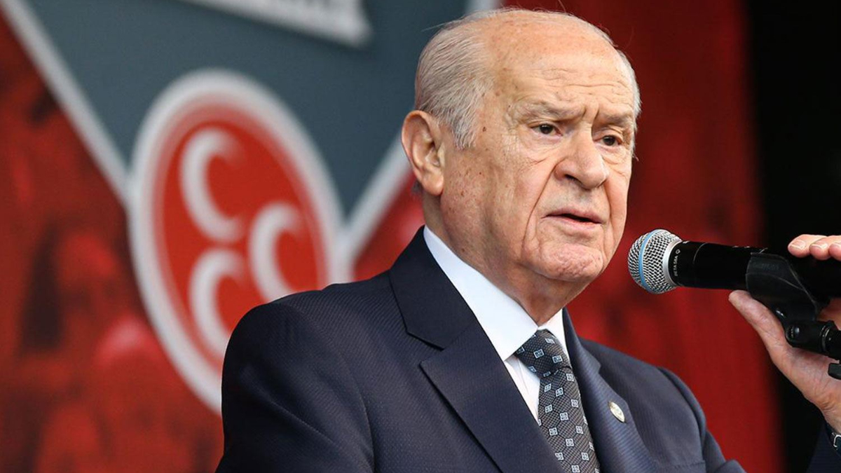 Barış tek kanatlı bir kuş değildir Barış tek kanatlı bir kuş değildir