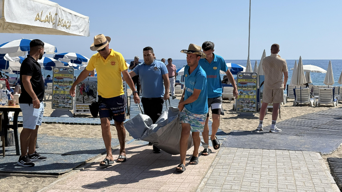 Antalya’da güneşlenen Alman turist hayatını kaybetti