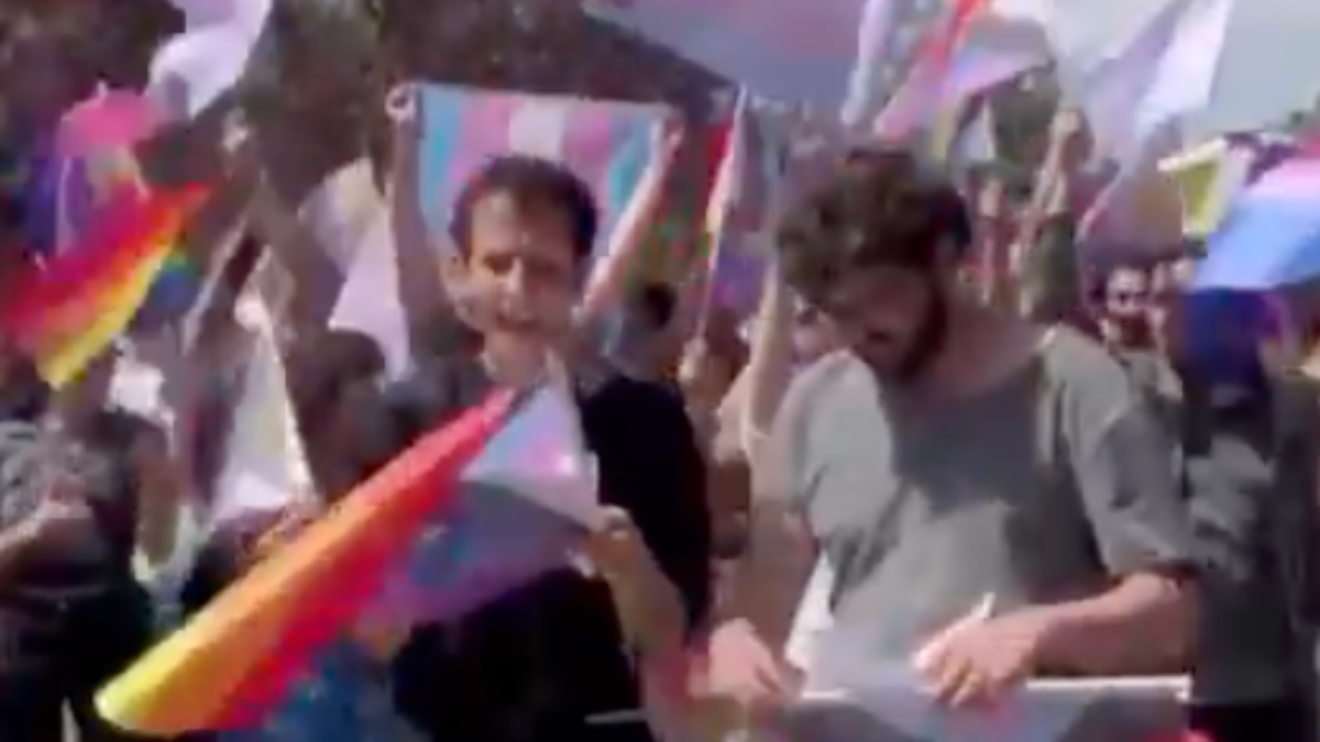 ODTÜ bu kez LGBT destek yürüyüşüne sahne oldu ODTÜ bu kez LGBT destek yürüyüşüne sahne oldu