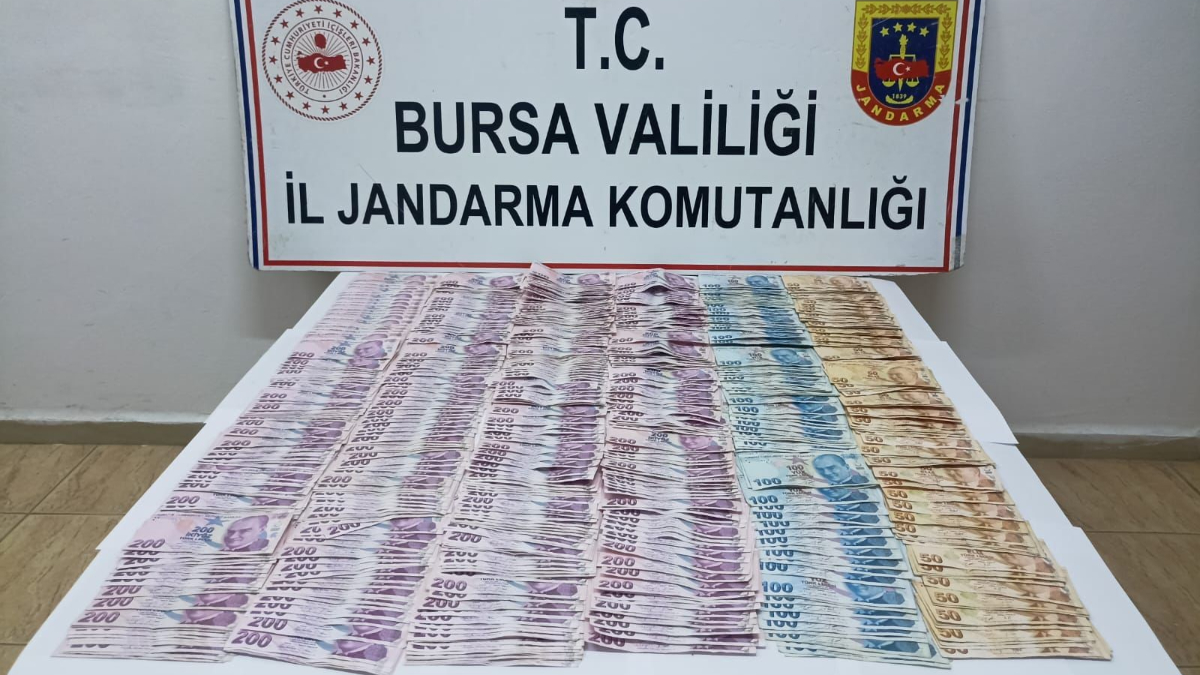 Bursa’da sahte jandarmayı gerçek jandarma yakaladı