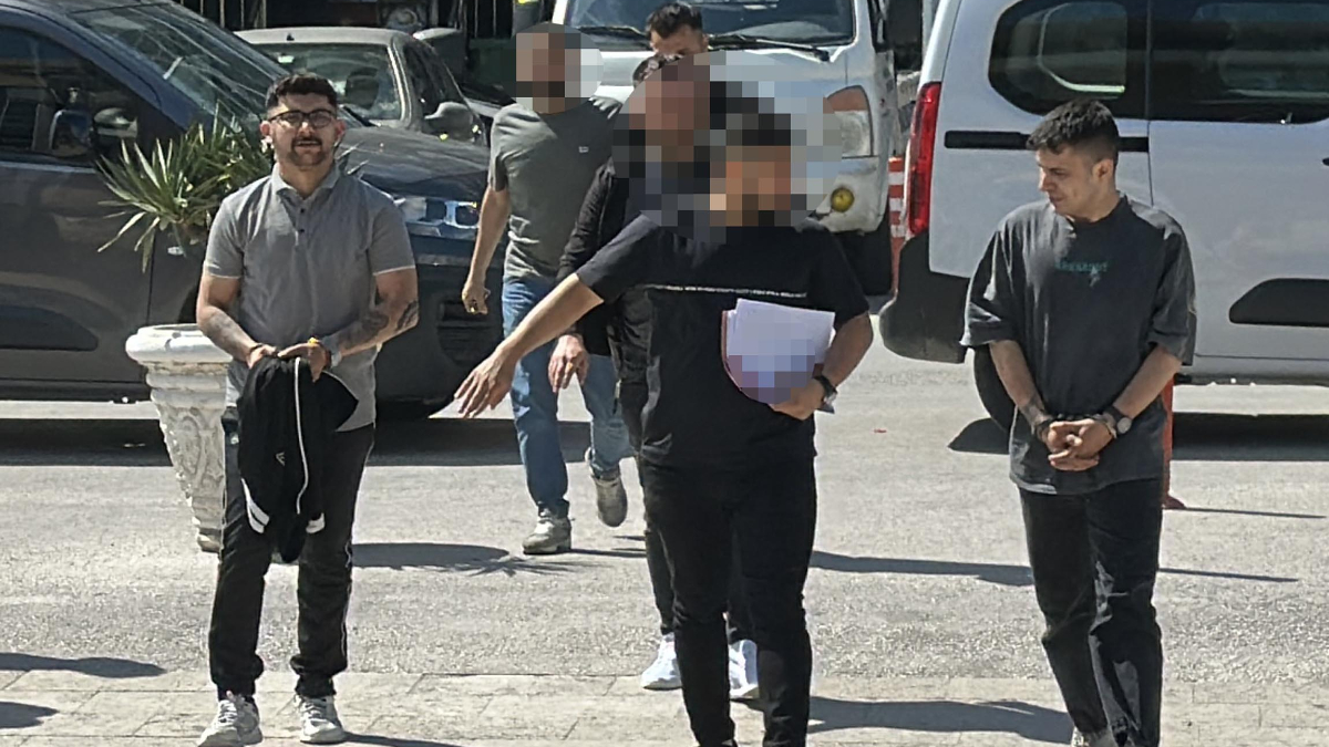 Edirne’de yurt dışına kaçmaya çalışan 3 FETÖ şüphelisi ile 4 organizatör yakalandı