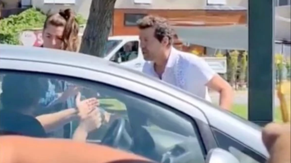Trafikte kavga etmişti! Oyuncu İlker Aksum ve eşinden açıklama geldi