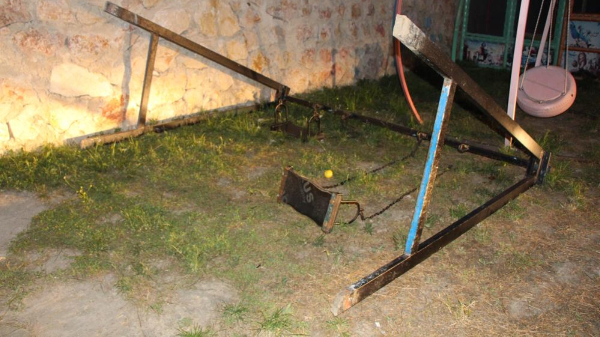 Amasya’da salıncaktan düşen 4 yaşındaki çocuk can verdi