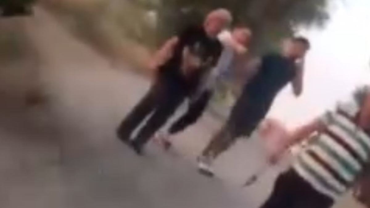 Ankara’da tartıştığı kişileri balta ile tehdit etti