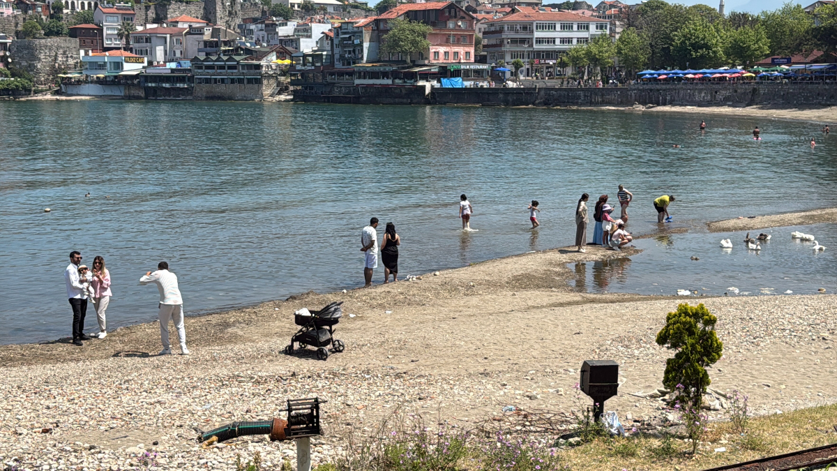 Amasra’da bayramda dolup taştı: 4 günde 19 bin 143 araç giriş yaptı