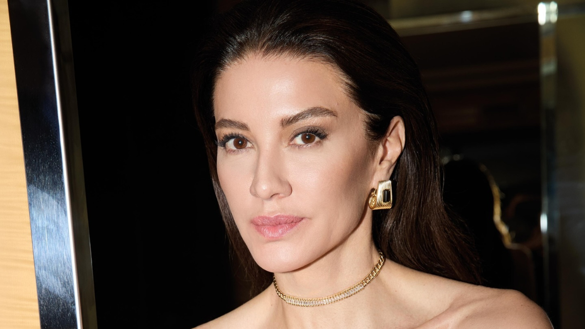 Başak Dizer paylaştı! Kıvanç Tatlıtuğ ve Demet Akbağ’dan kulis pozu