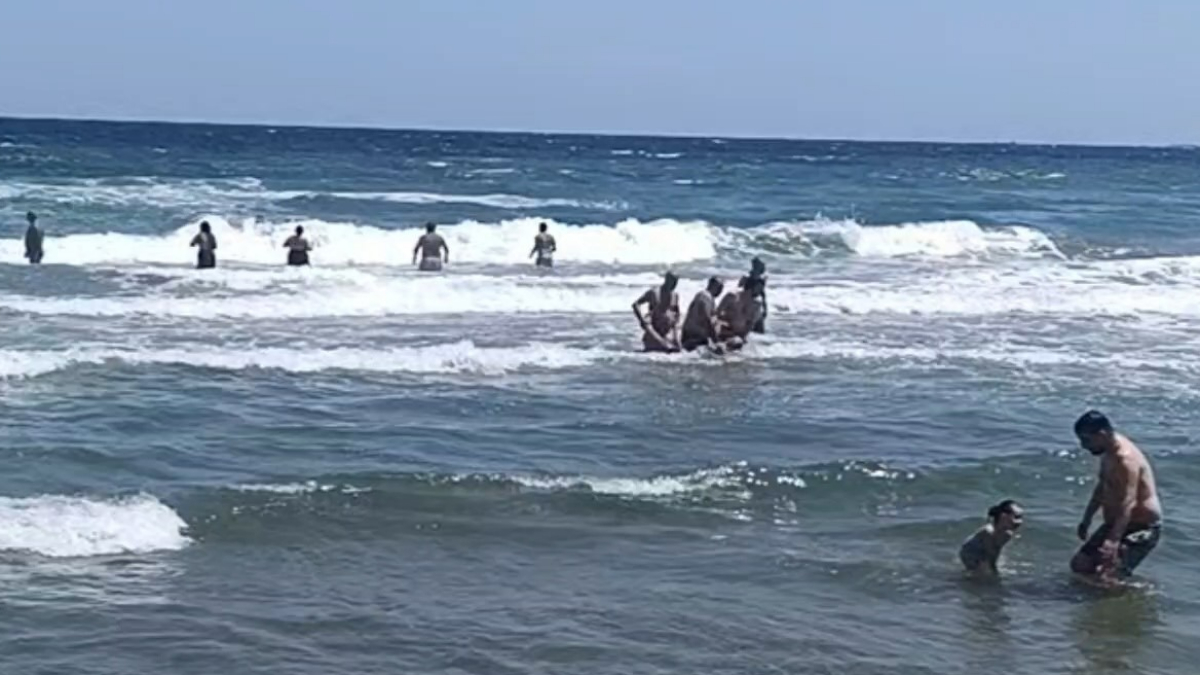 Tekirdağ’da boğulma tehlikesi geçiren 3 kişiden biri öldü