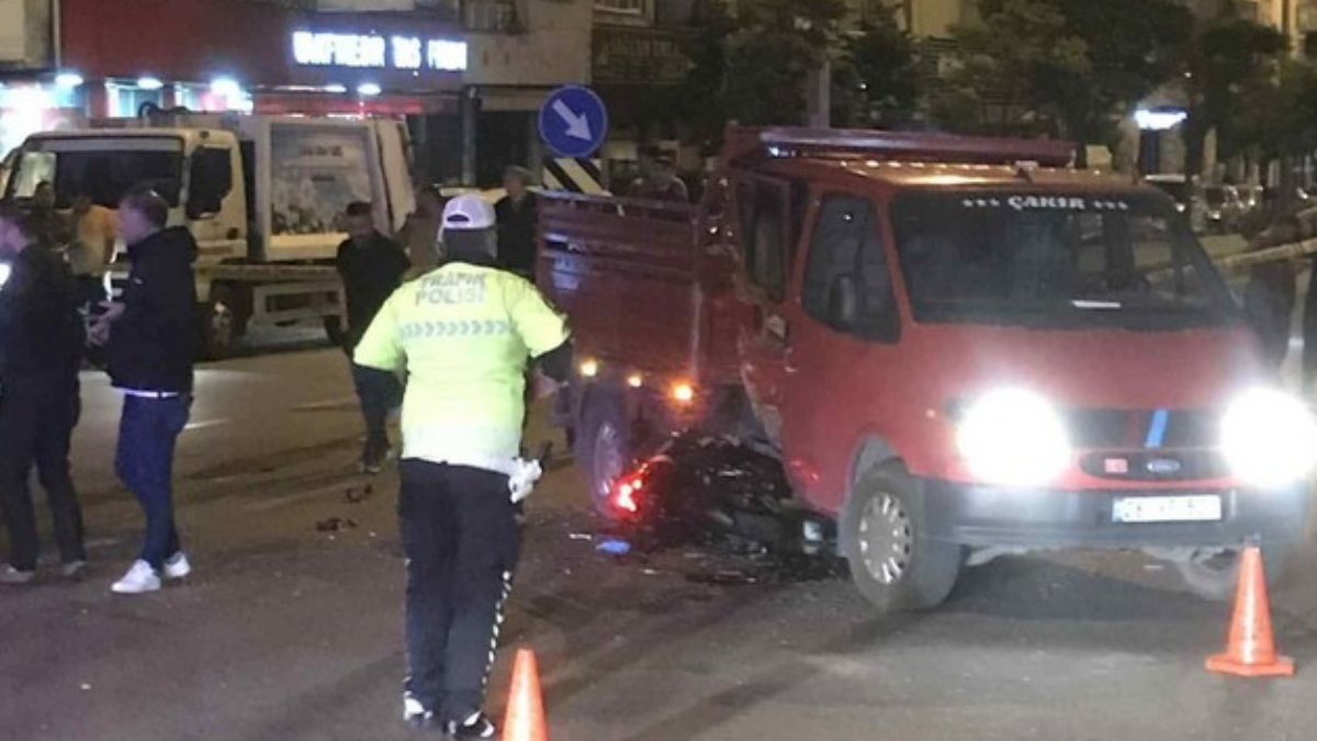 Giresun’da kamyonetle çarpuşam motosikletli genç öldü Giresun’da kamyonetle çarpuşam motosikletli genç öldü