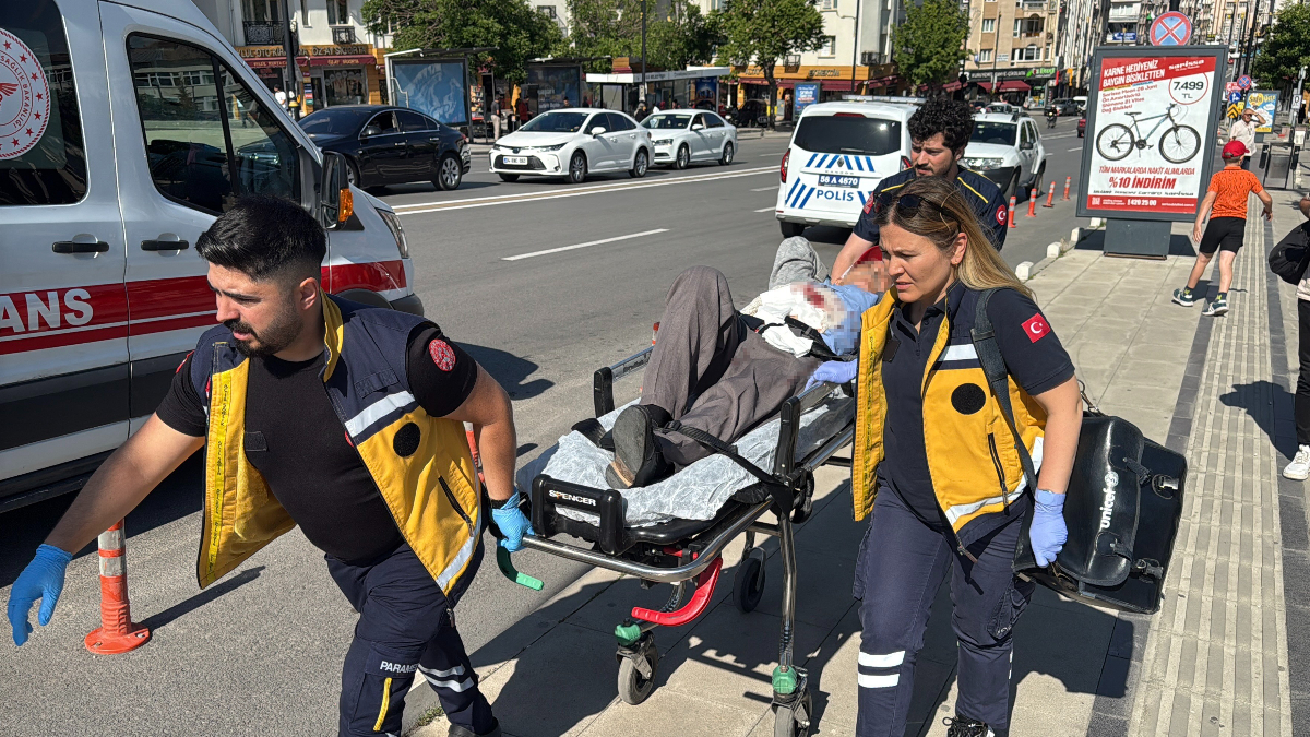 Sivas’ta bıçaklı saldırıda yaralandı: Saldırgan kayıplara karıştı