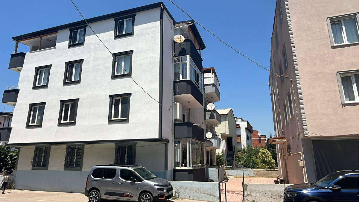 Kocaeli’de 1,5 yaşındaki bebek balkondan düştü
